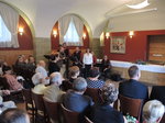 Společenský sál v Letohradu za účasti autorů a nakladatelů.