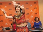 Ukázku indického tance předvedla profesionální tanečnice Ajna Řezníčková.